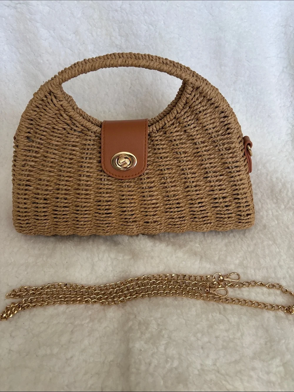 Tommy Bahama Woven Straw Crossbody Bag with Gold Chain - Picture 5 of 11